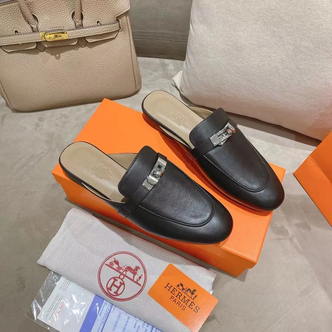 👟👟Ex-factory price 440👟👟Hermes/Hermes new kelly buckle sandal mule shoes for women flat toe lazy shoes and half slippers😄😄😄 Fabric: calfskin lining: sheepskin lining/3D floral cloth🌸🌸🌸 Code number: 35 36 37 38 39 40 41 Color: Black White Brown Outsole: Anti-leather pattern rubber outsole